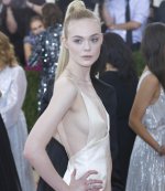 Elle Fanning (3).jpg